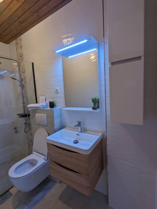 Zeezicht Appartement 50M From Beach Срима Экстерьер фото